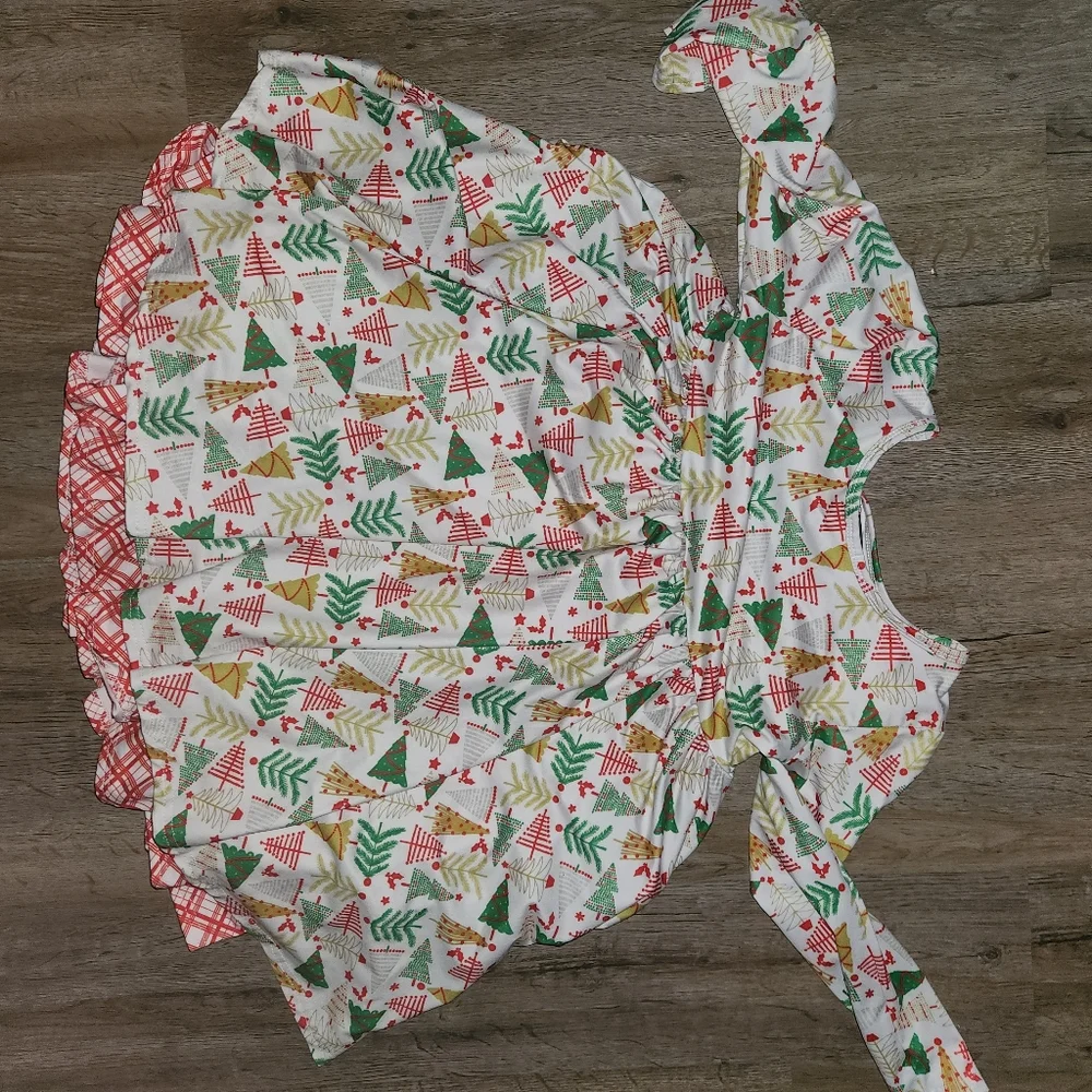 Sweet Caroline Boutique Christmas dress - Picture 4 of 4